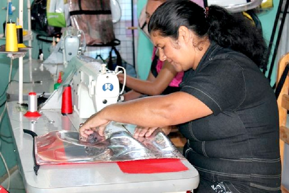 Projeto Reinventar oferece oportunidade de renda para costureiras | Divulgação