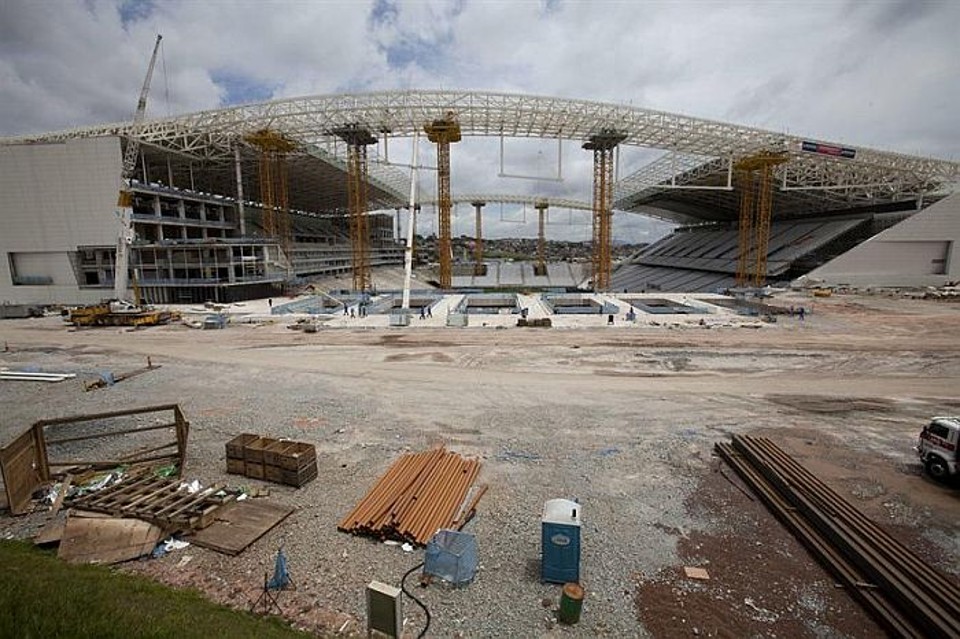 Acidente pode retirar quase 6 mil lugares do Itaquerão | Marcelo Sayão / EFE