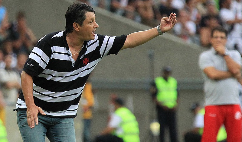 Adílson Batista notou abatimento dos jogadores vascaínos na última rodada ao ficar sabendo de resultados dos adversários | Marcelo Sadio / Divulgação / CR Vasco