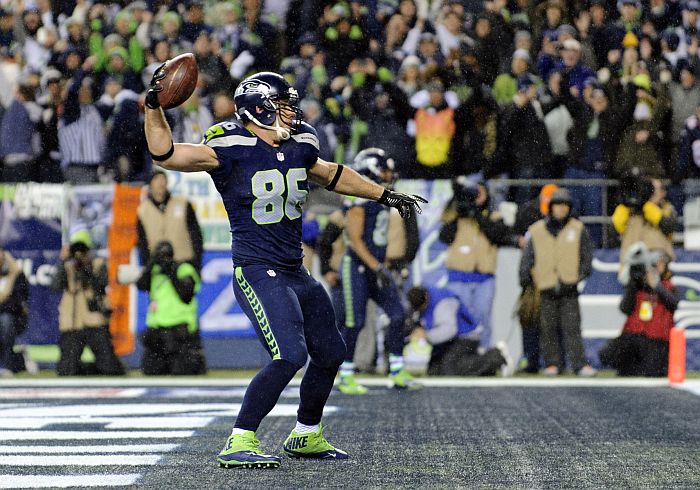 Zach Miller comemora touchdown do Seattle Seahwaks: comemoração da torcida causou um pequeno terremoto | Steven Bisig / Reuters