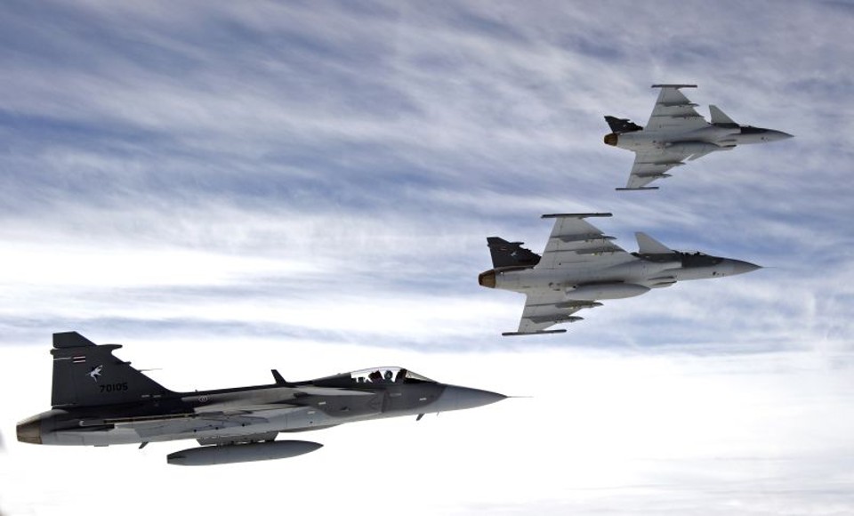 Formação de voo de caças Gripen | Stefan Kalm / Saab Group / Divulgação