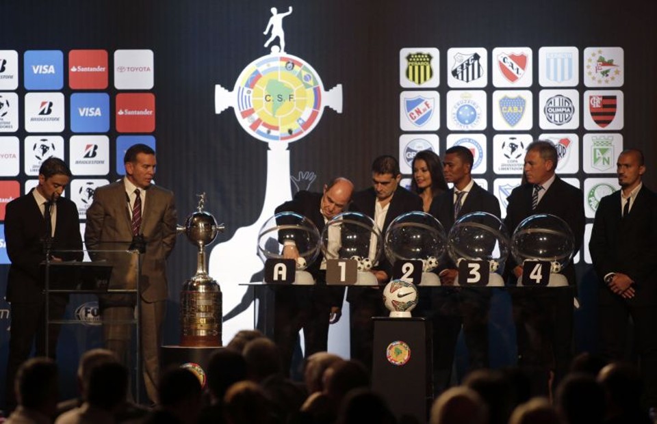 Sorteio da Pré-Libertadores e dos grupos foi realizado na noite desta quinta-feira na sede da Conmebol no Paraguai | Jorge Adorno / Reuters
