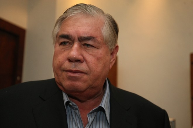 Cardoso: dores na coluna |