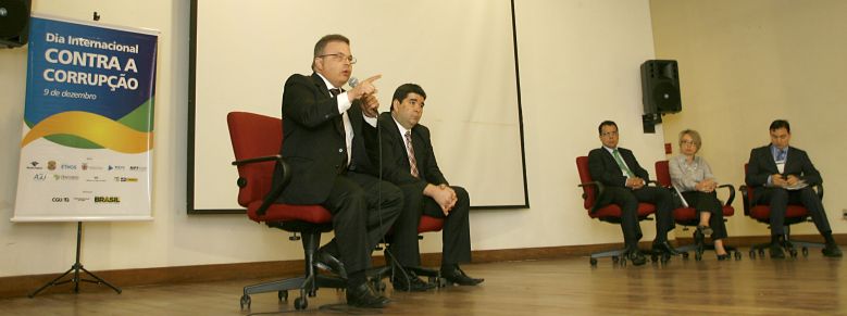 CGU promove evento para lembrar combate à corrupção e discute sigilo bancário e lei de acesso à informação | Marco André Lima/Agência de Notícias Gazeta do Povo