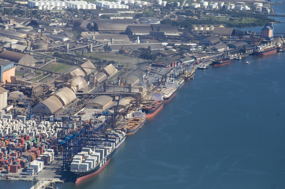 Terminal paranaense vai continuar sendo alternativa para escoamento de açúcar. |