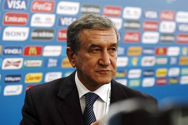 Parreira prefere grupos como em 1994 e em 2002 |