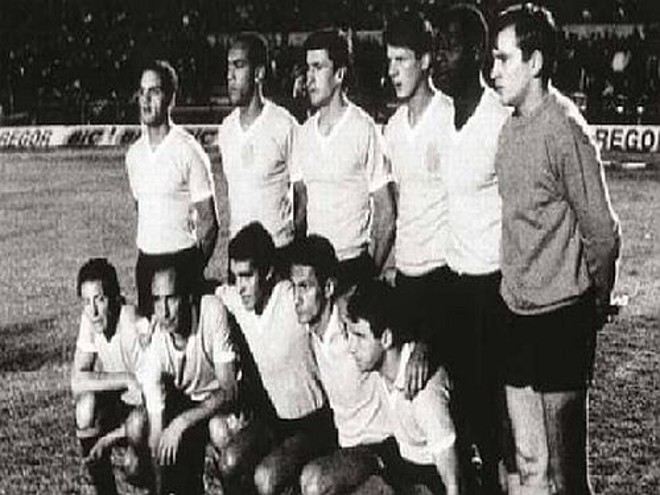 Pedro Rocha na seleção uruguaia (o primeiro agachado, do lado esquerdo): meia foi o jogador que mais disputou Copas pela Celeste, quatro |