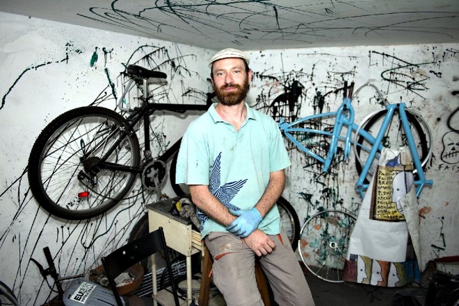 O artista plástico Fernando Rosenbaum, idealizador da Bicicletaria Cultural: empreendedorismo 