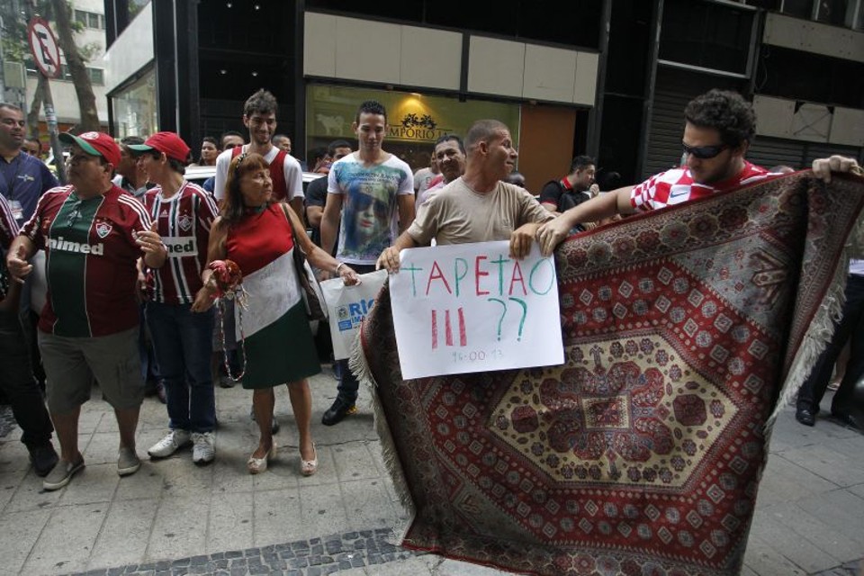 Torcedores fizeram manifestações em frente ao STJD | Wagner Meier / Agif / Folhapress