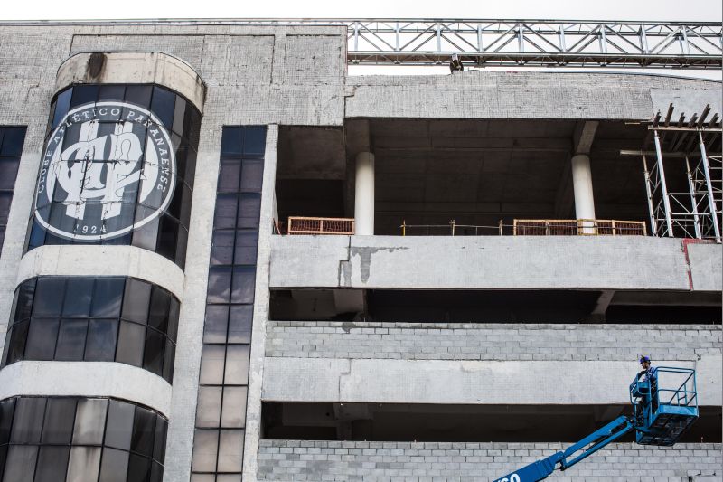 Sinal amarelo: Fifa reforça preocupação com cronograma e engenharia financeira da Arena | Brunno Covello/ Gazeta do Povo
