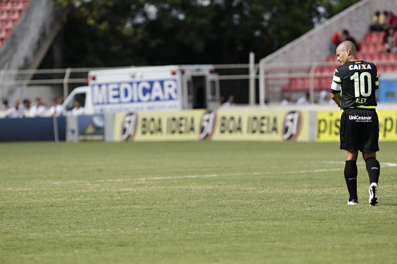 Alex criticou o presidente Vilson Ribeiro de Andrade | Felipe Rosa / Tribuna