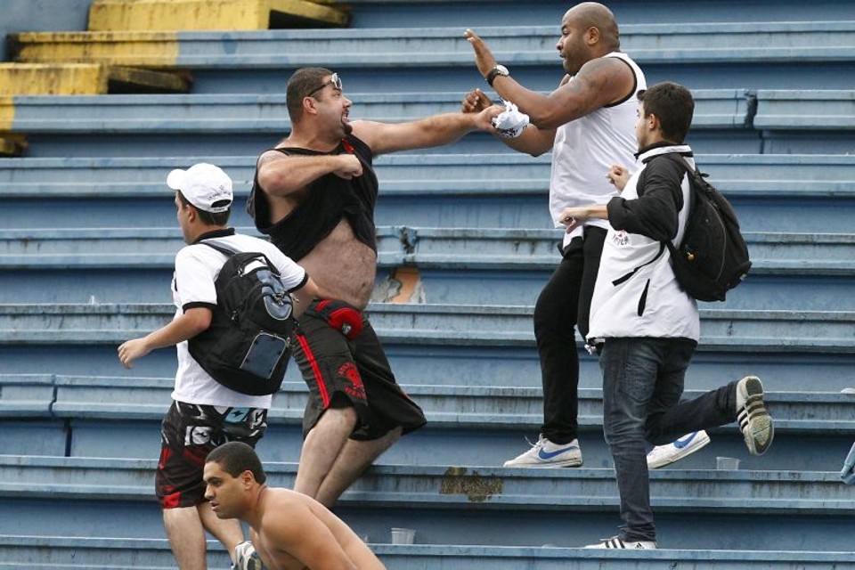Polícia tenta identificar os torcedores envolvidos em briga em Joinville | Albari Rosa / Gazeta do Povo
