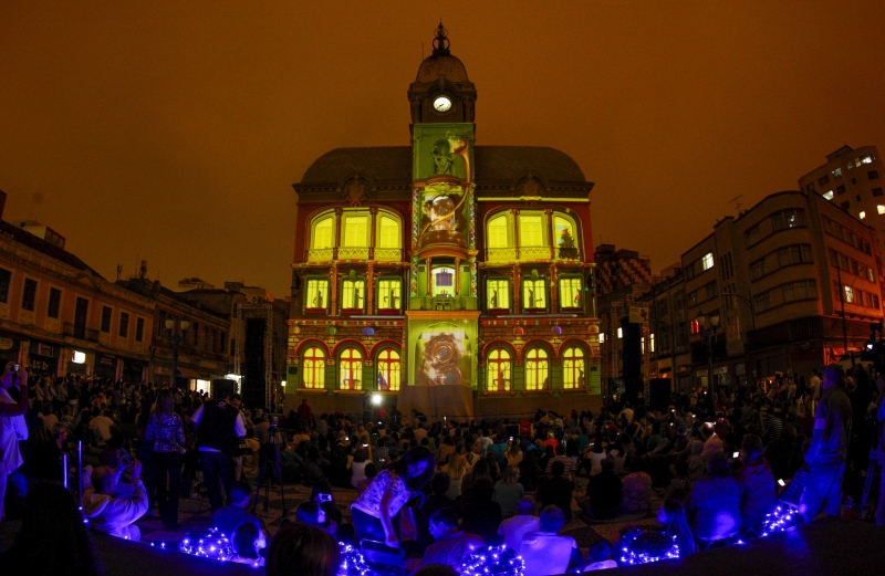 O clássico Soldadinho de Chumbo e a Bailarina foi projetado em 3D na fachada do Paço da Liberdade, no Centro de Curitiba | Hugo Harada/Gazeta do Povo