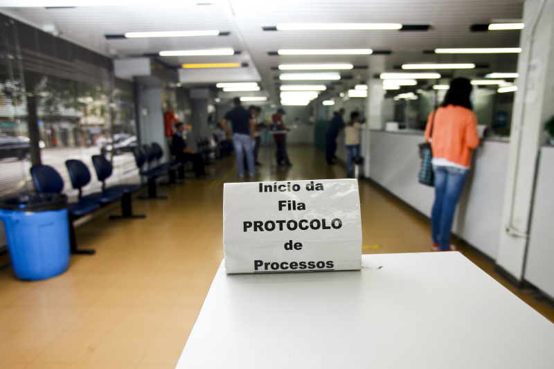 Sede da Jucepar. Hoje as empresas brasileiras levam cerca de 119 dias para serem criadas | André Rodrigues/ Gazeta do Povo
