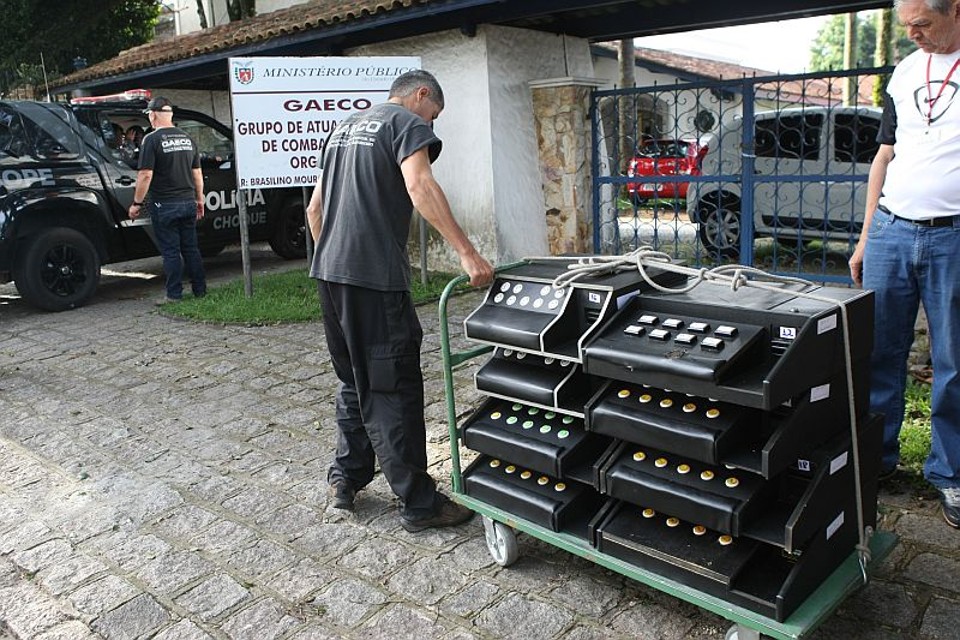 Operação do Gaeco prende envolvidos com o jogo ilegal no caso que ficou conhecido como "mansão cassino", em Curitiba | Aniele Nascimento / Agência de Notícias Gazeta do Povo
