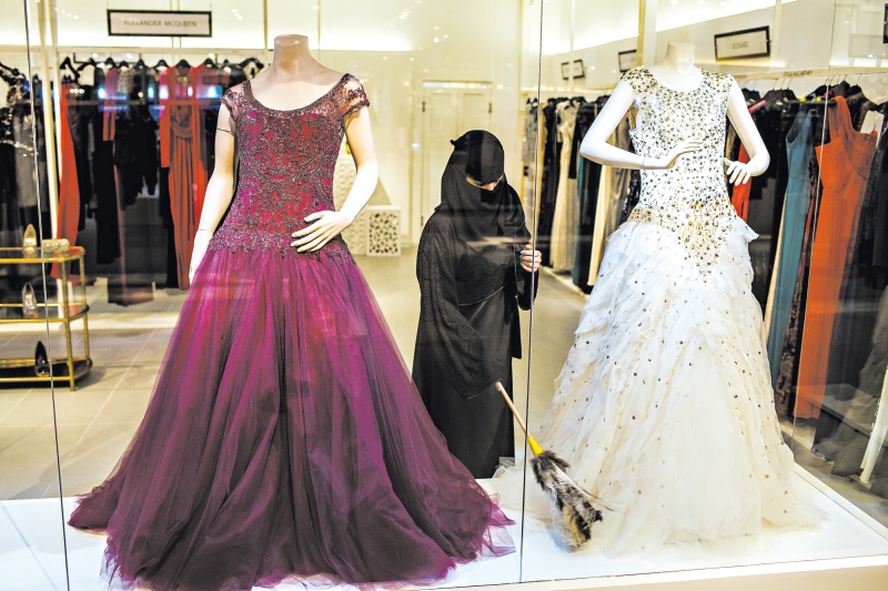 A loja Harvey Nichols, em Riad, hoje emprega várias dezenas de mulheres | Bryan Denton para The New York Times