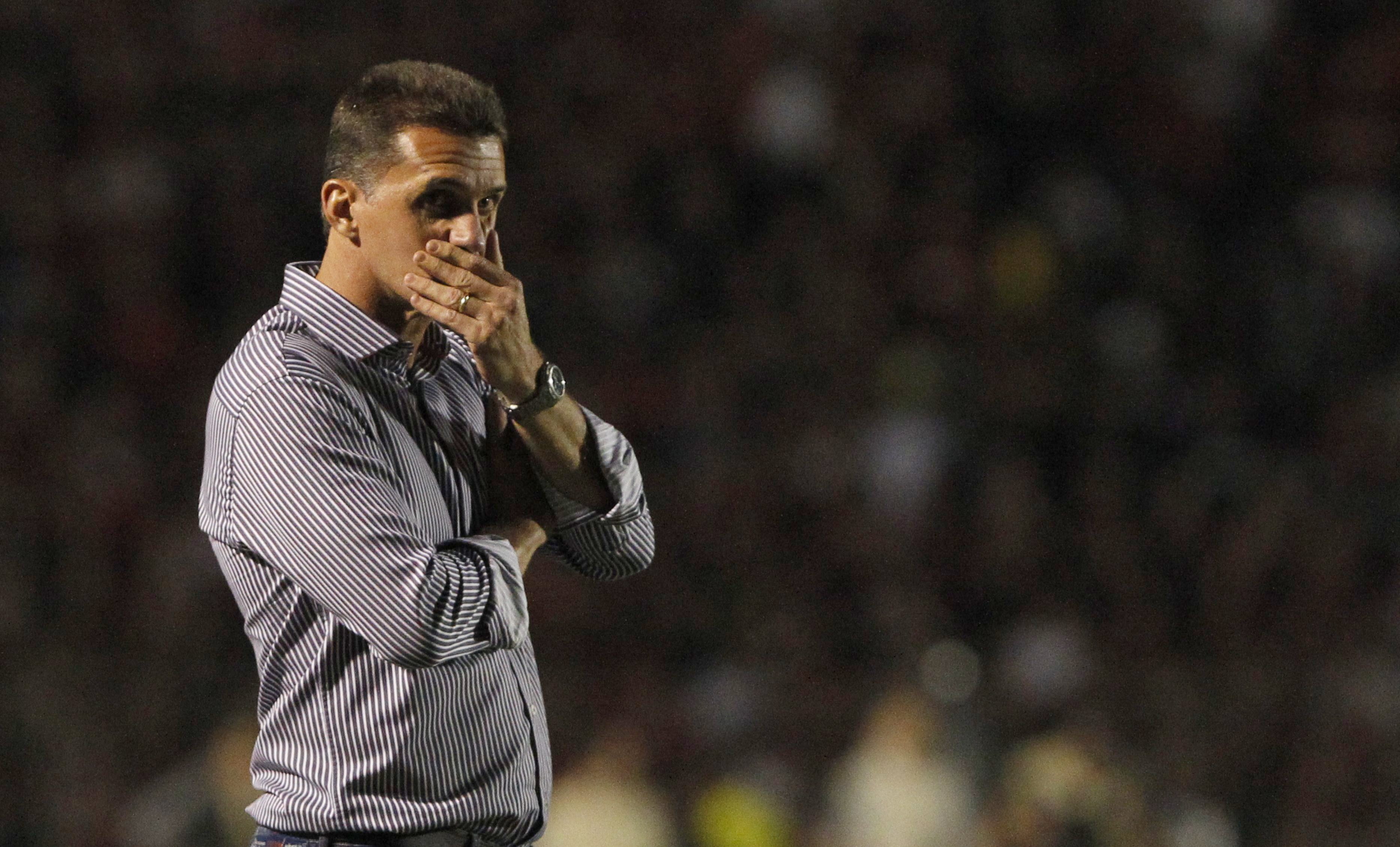 Vice-campeão da Copa do Brasil e terceiro colocado no Brasileiro com o Atlético, Vagner Mancini ainda não foi confirmado pelo clube para 2014 | Daniel Castellano / Gazeta do Povo
