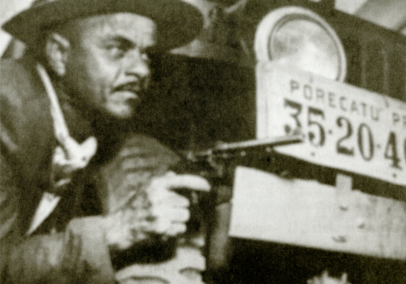 Colonos durante o cerco à região de Porecatu enfrentaram o avanço da polícia | Reprodução/Marcelo Oikawa