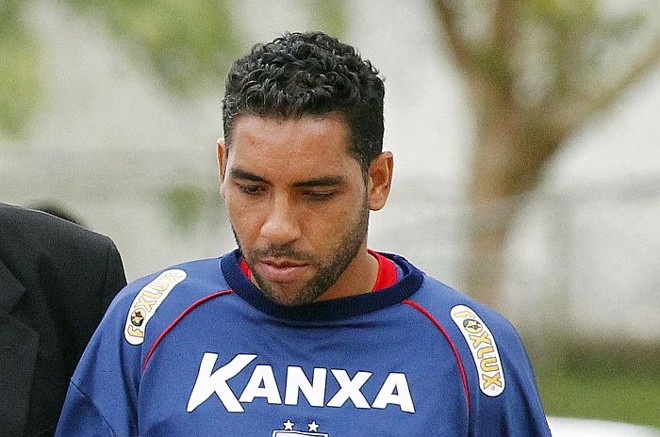 Édson Sitta fica até 2015 na Vila Capanema | Albari Rosa / Gazeta do Povo
