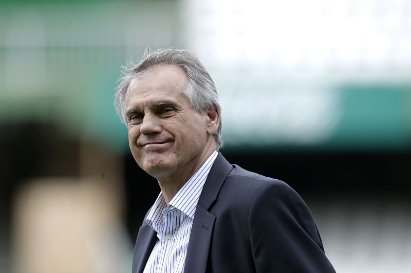 Vilson Ribeiro de Andrade deve anunciar novo técnico do Coxa na quinta-feira | Felipe Rosa / Tribuna