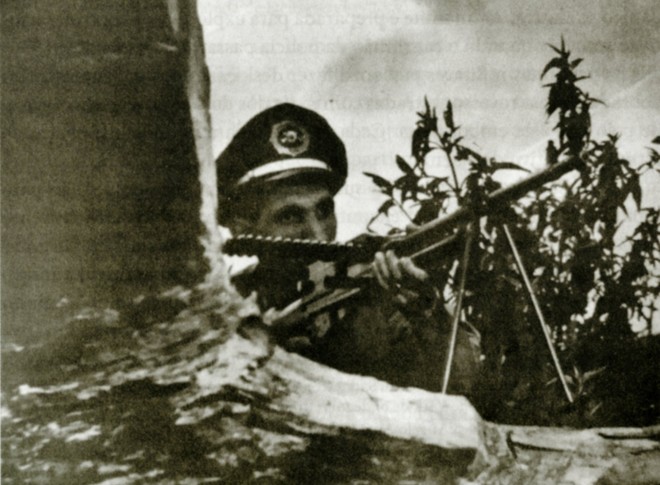 Policial durante o cerco à região de Porecatu que debelou a rebelião |