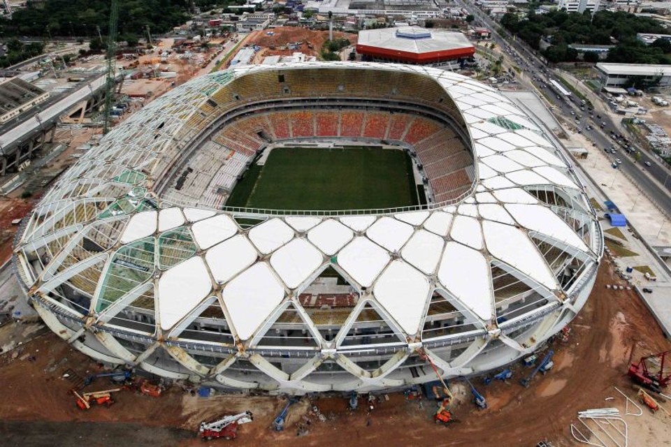 Trabalhos na Arena da Amazônia estavam parcialmente interditados após morte de operário no sábado | Bruno Kelly / Reuters