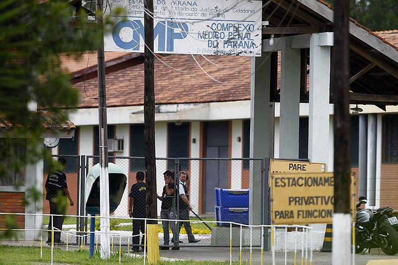 Policiais cercaram o Complexo Médico Penal após princípio de rebelião | Albari Rosa/Agência de Notícias Gazeta do Povo