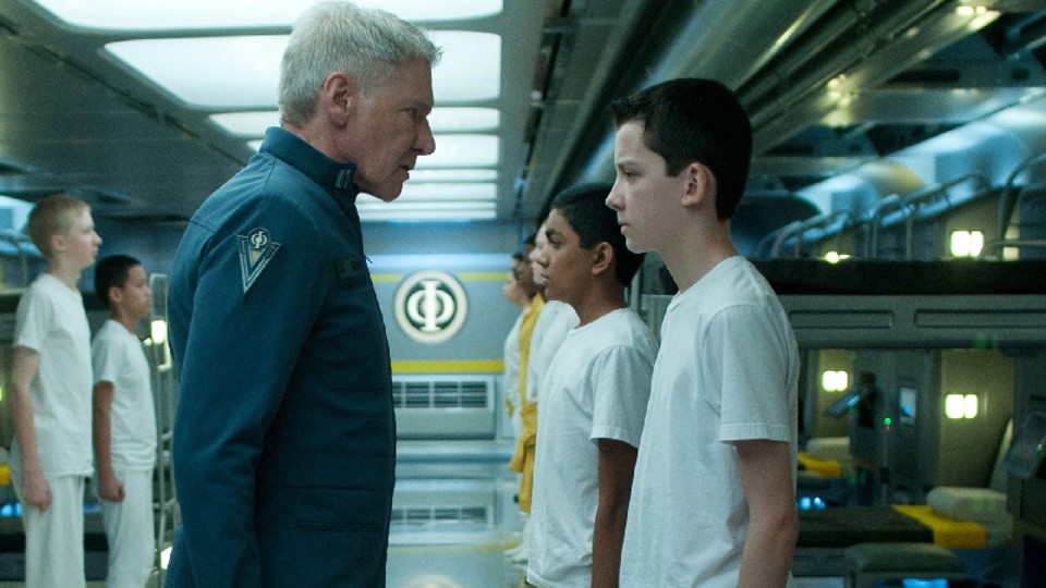 Uma nova guerra nas estrelas Harrison Ford e Asa Butterfield: unidos para salvar o planeta | Divulgação