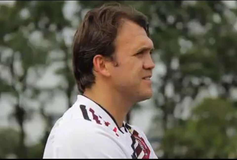 Já uniformizado, Petkovic iniciou o trabalho de campo nesta sexta-feira no CT do Caju | Reprodução TV CAP