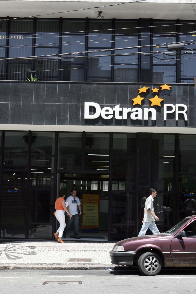 Detran: tarifaço foi alvo de polêmica em 2011 | Hedeson Alves/ Arquivo Gazeta do Povo