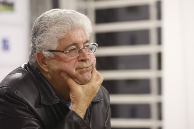 Roberto Requião (PMDB-PR), senador |