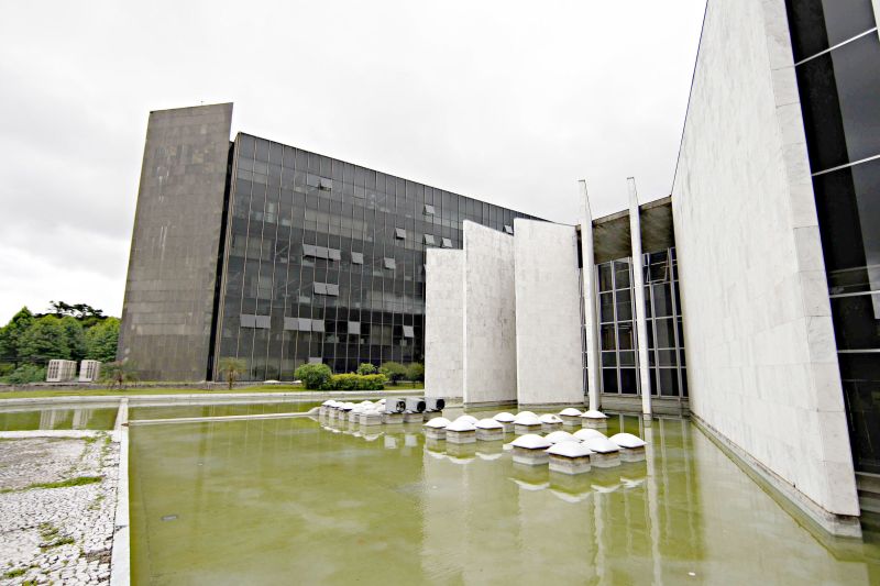 Sede do TC: temor de validar dados municipais ainda passíveis de análise | Jonathan Campos/ Gazeta do Povo