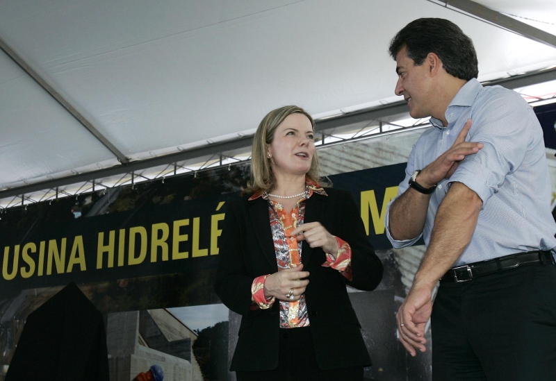 Gleisi e Beto durante inauguração em Telêmaco Borba, em dezembro: pré-candidatos voltam a se encontrar no sábado | Josué Teixeira/ Gazeta do Povo