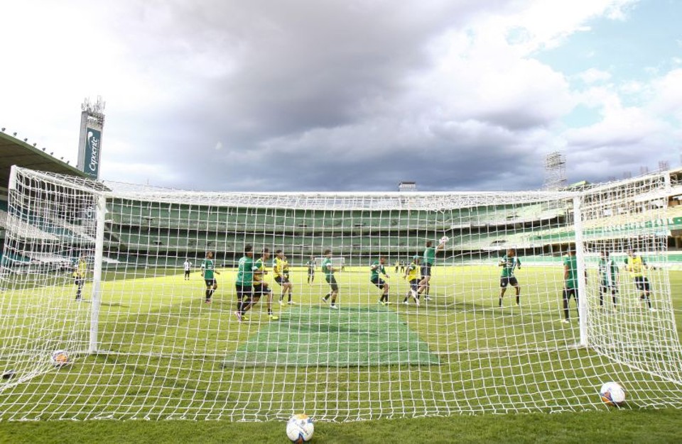 Treino do Coritiba no Couto Pereira: teste para o time B do Coxa | Hugo Harada/ Gazeta do Povo