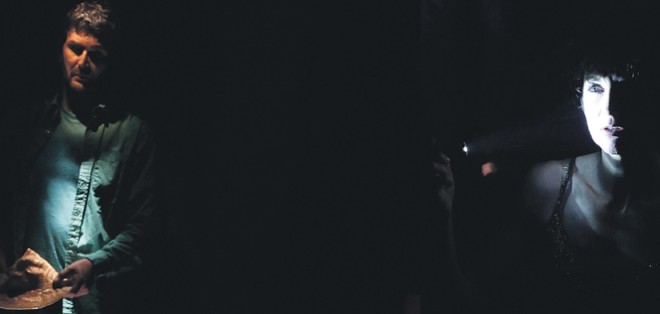 Eduardo e Olga vivem e falam sobre diversos personagens ao longo do espetáculo |