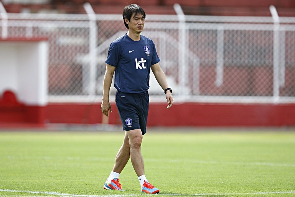 O técnico Hong Myung-Bo negocia o retorno do astro Park Ji Sung à seleção sul-coreana | Felipe Rosa / Gazeta do Povo