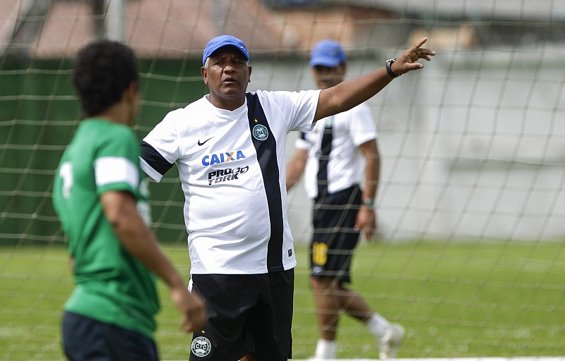 Técnico Zé Carlos afirma que Paranaense é chance que não pode ser desperdiçada pelos novatos | Daniel Castellano / Agência de Notícias Gazeta do Povo