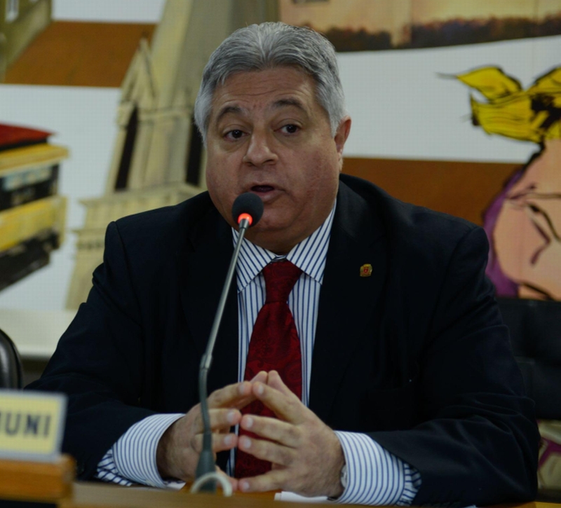 Vereador fica no comando do Executivo municipal até o dia 5 | Henry Milleo/ Gazeta do Povo