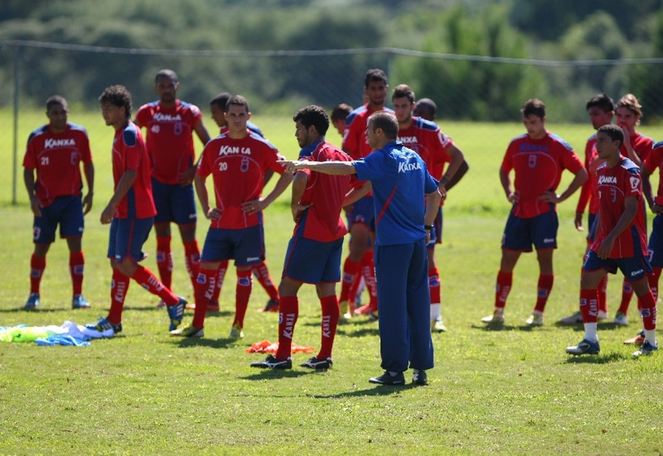 O Tricolor em treinamento no Ninho da Gralha, sob o comando do técnico Milton Mendes | Aniele Nascimento/Gazeta do Povo