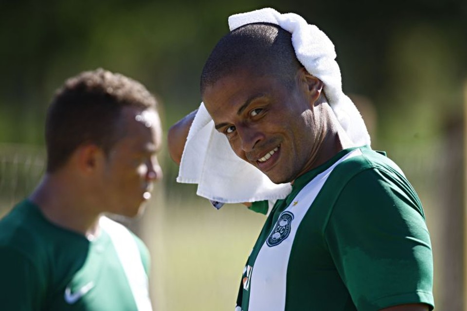 Grupo principal do Coxa, que conta com Alex, volta a trabalhar em Curitiba nesta terça | Felipe Rosa / Gazeta do Povo