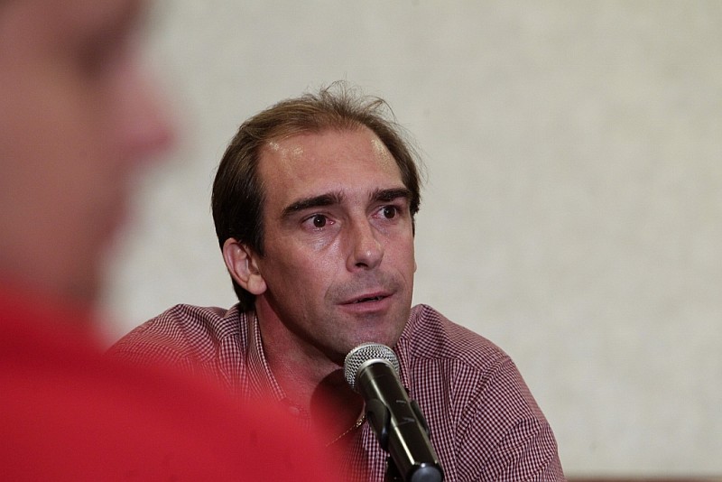 O meia Paulo Baier deu coletiva na tarde desta segunda-feira em um hotel de Curitiba | Daniel Castellano / Agência de Notícias Gazeta do Povo
