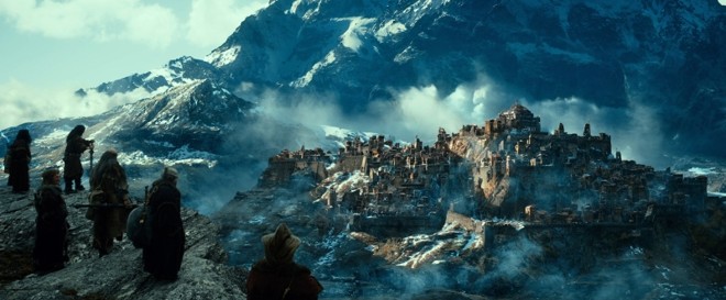 Fãs do universo de Tolkien têm à disposição, além do segundo filme da trilogia O Hobbit, em cartaz nos cinemas, uma série de novas edições | Divulgação