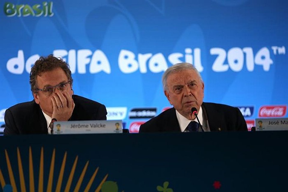 Valcke e Marin: após a cobrança, otimismo com o avanço das obras na Arena. | Antonio Lacerda / EFE