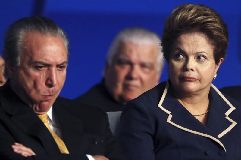 Temer e Dilma: vice-presidente tentará apaziguar os ânimos em reunião com peemedebistas | Ueslei Marcelino/ Reuters