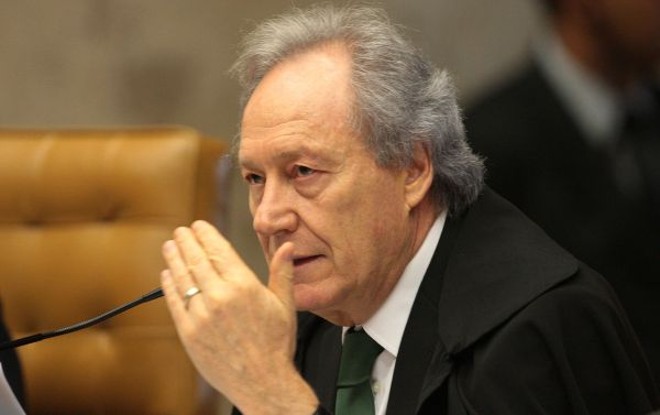 Ricardo Lewandowski, presidente do STF. | 