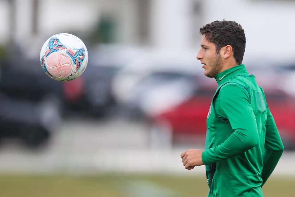 Zé Rafael: início do Paranaense é chance para voltar a aparecer bem no Coxa | Brunno Covello / Agência de Notícias Gazeta do Povo