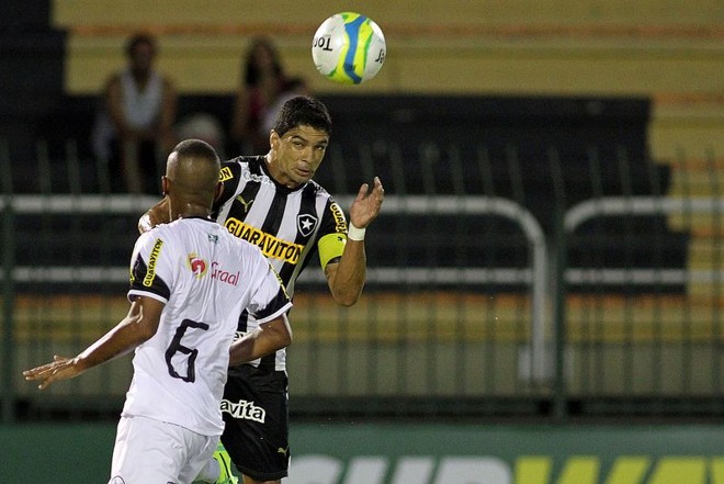 Renato marcou o gol do Botafogo que ficou no 1 a 1 com o Resende | Vitor Silva / SSPress