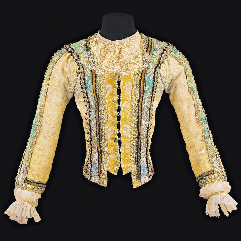 Nureyev, visto abaixo em 1974 usando a roupa que está à mostra no Centre National du Costume de Scène | Pascal François/Centre National du Costume de Scène