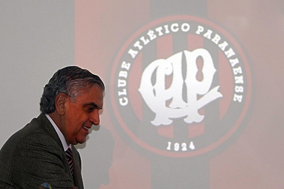 Presidente atleticano alega que obras da Arena estão causando atrasos nos pagamentos no futebol | Albari Rosa / Agência de Notícias Gazeta do Povo