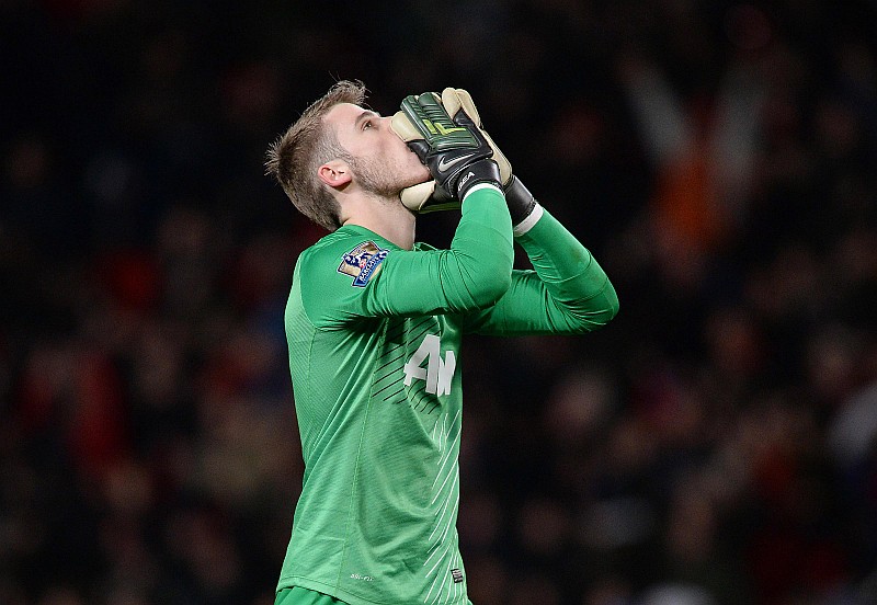 Goleiro David De Gea, do Manchester United, lamenta gol sofrido em falha na derrota nos pênaltis para o Sunderland | Nigel Rodis / Reuters